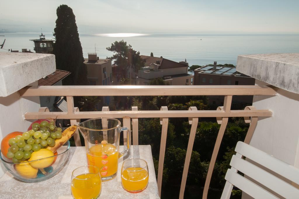 Iva 1, Wonderful View Of Kvarner Bay Appartement Opatija Buitenkant foto