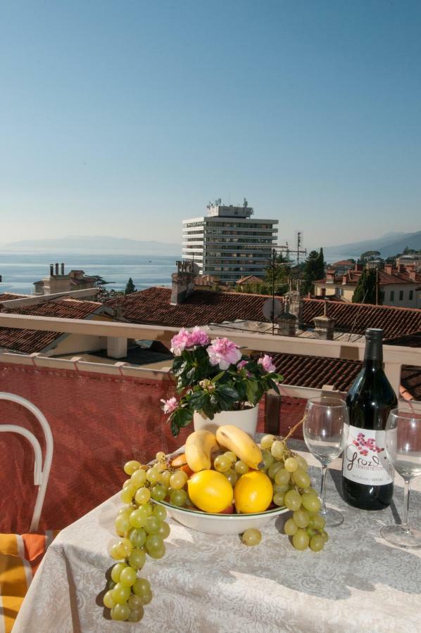 Iva 1, Wonderful View Of Kvarner Bay Appartement Opatija Buitenkant foto